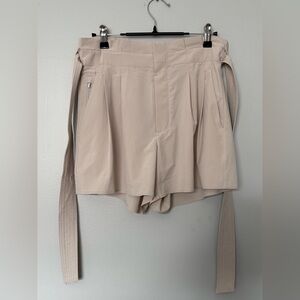 Athleta Skyline II Short | size 4